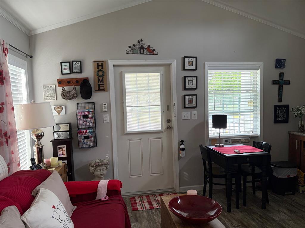370 Sioux Property Photo 14