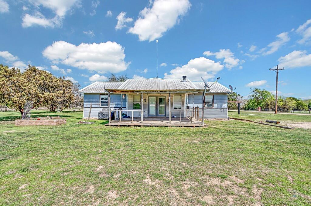 105 County Road 3590 Property Photo 1