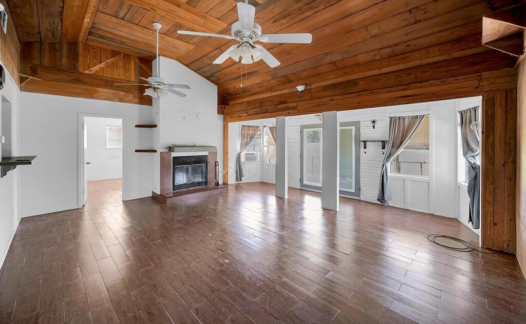 105 County Road 3590 Property Photo 3