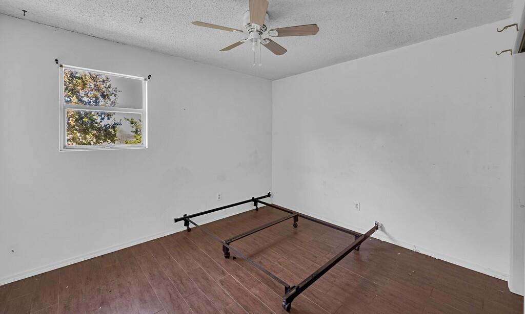 105 County Road 3590 Property Photo 11