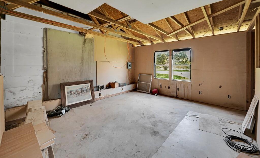 105 County Road 3590 Property Photo 18