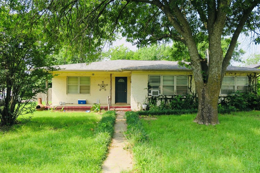 1689 N Highway 81 Property Photo 1