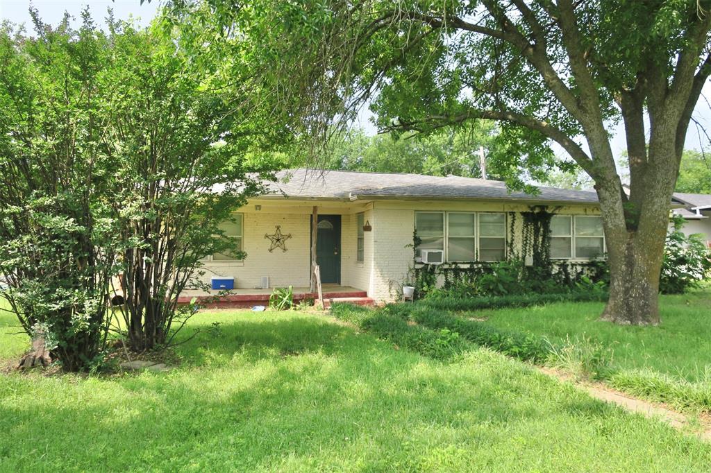 1689 N Highway 81 Property Photo 3
