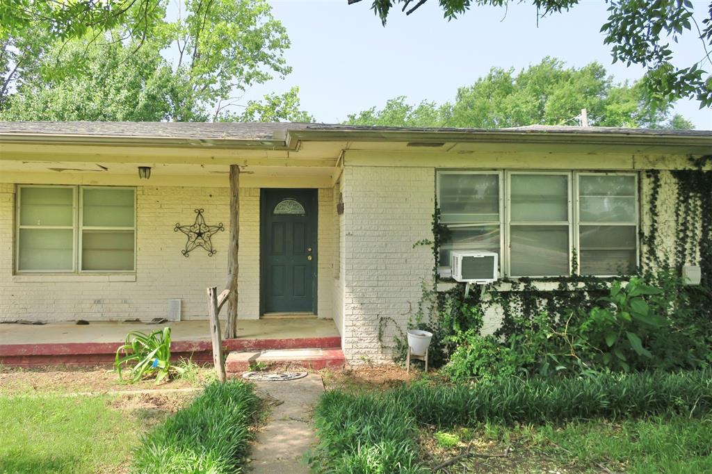 1689 N Highway 81 Property Photo 5