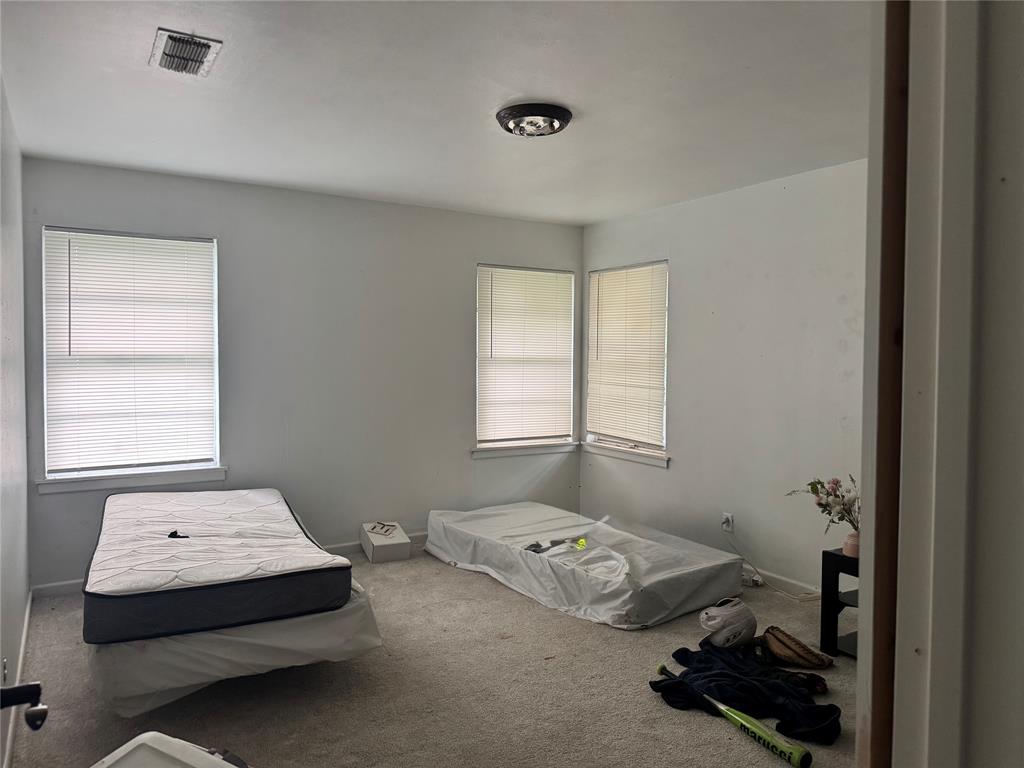 1689 N Highway 81 Property Photo 16