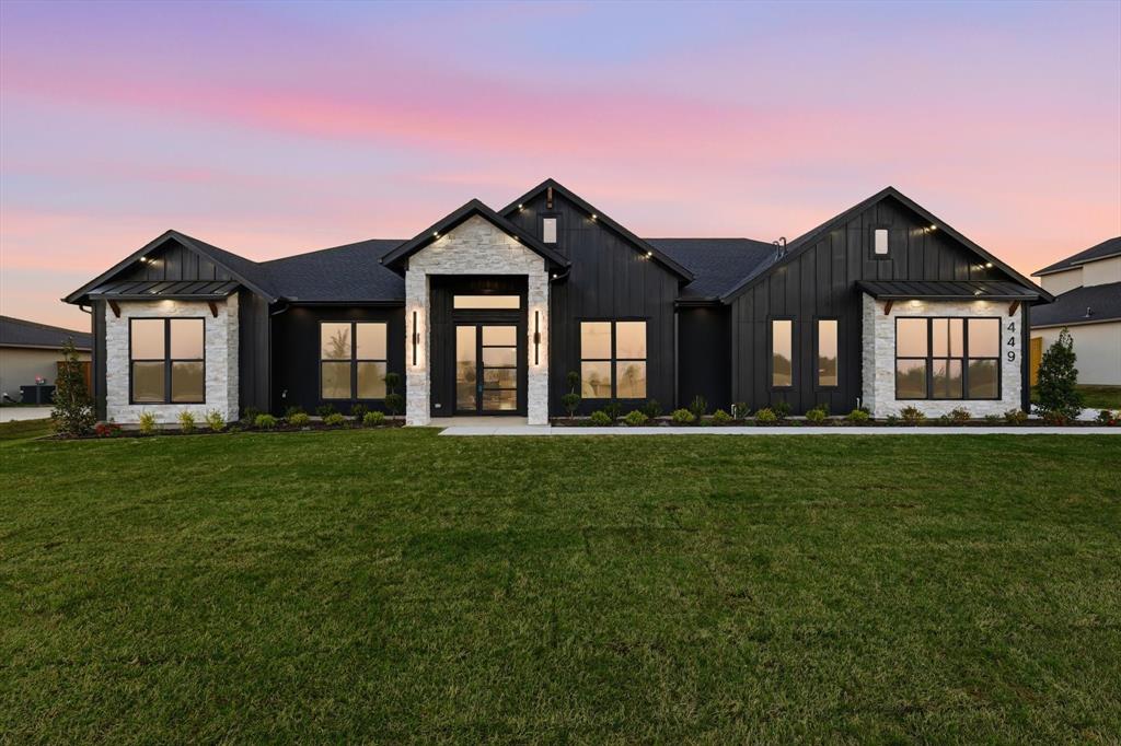 449 Whispering Way Property Photo 1