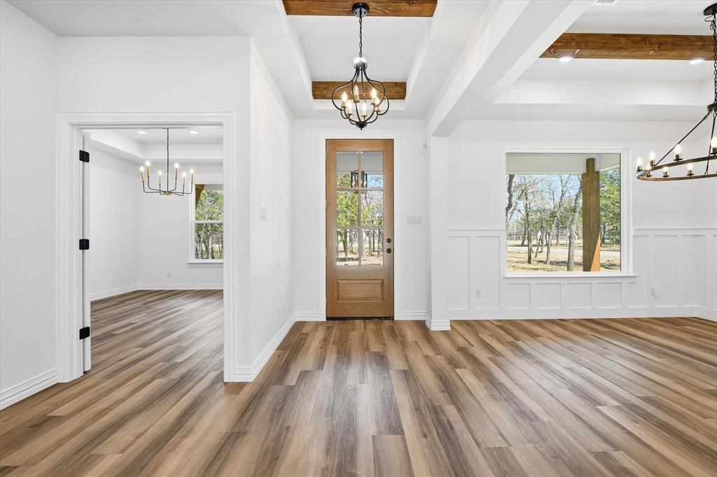 377 Oak Cove Court Property Photo 4