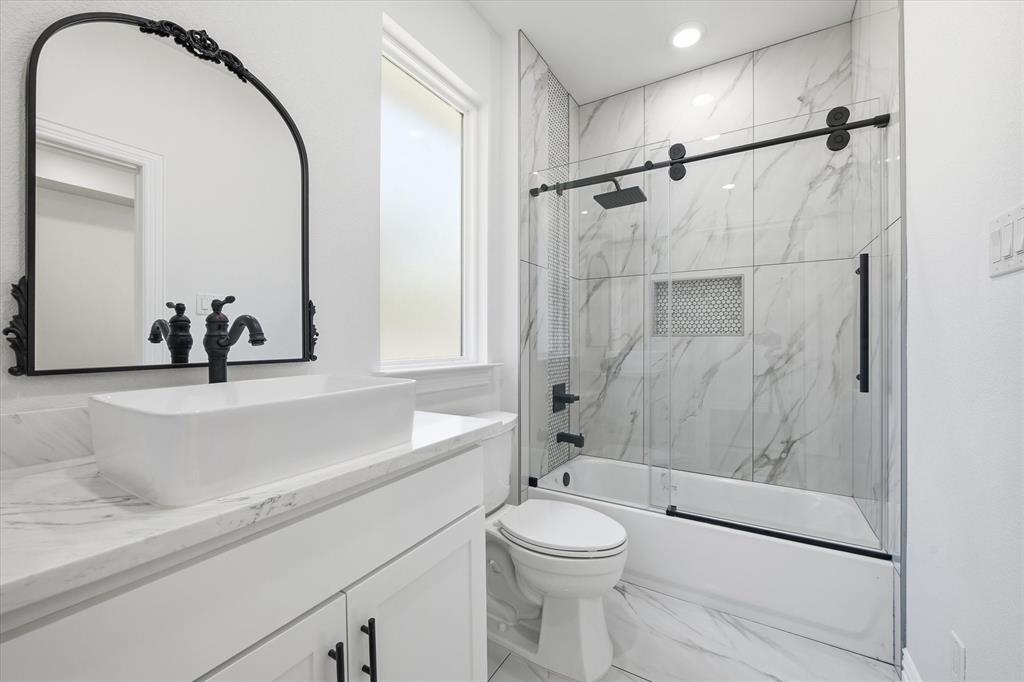 377 Oak Cove Court Property Photo 28