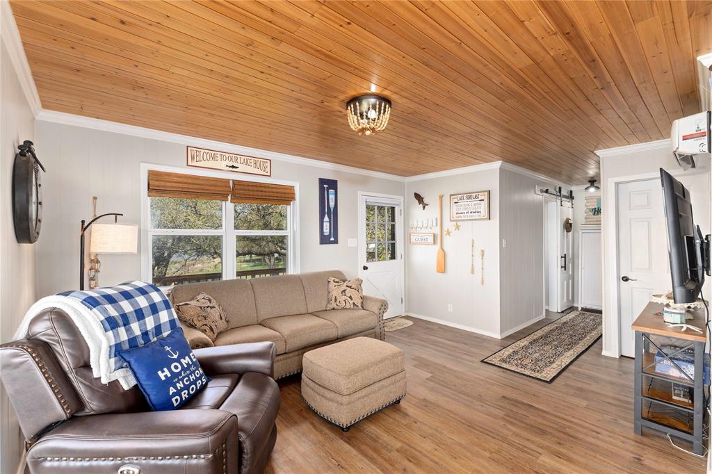 3490 Bounding Main Property Photo 8