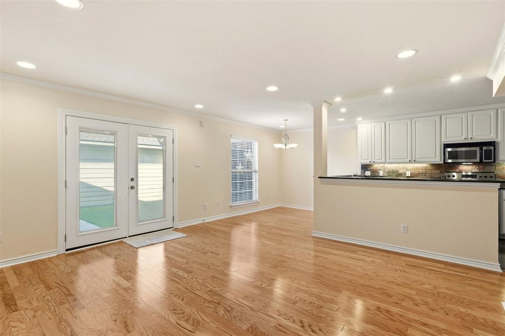 9486 Timberleaf Drive Property Photo 12