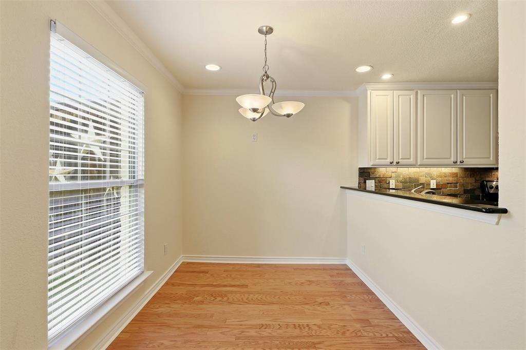 9486 Timberleaf Drive Property Photo 15