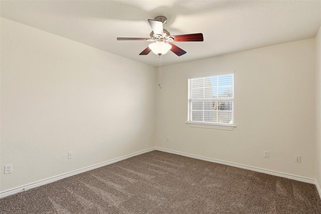 9486 Timberleaf Drive Property Photo 20