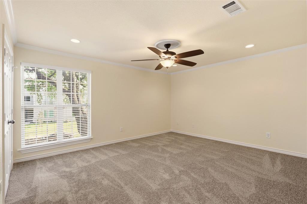 9486 Timberleaf Drive Property Photo 22