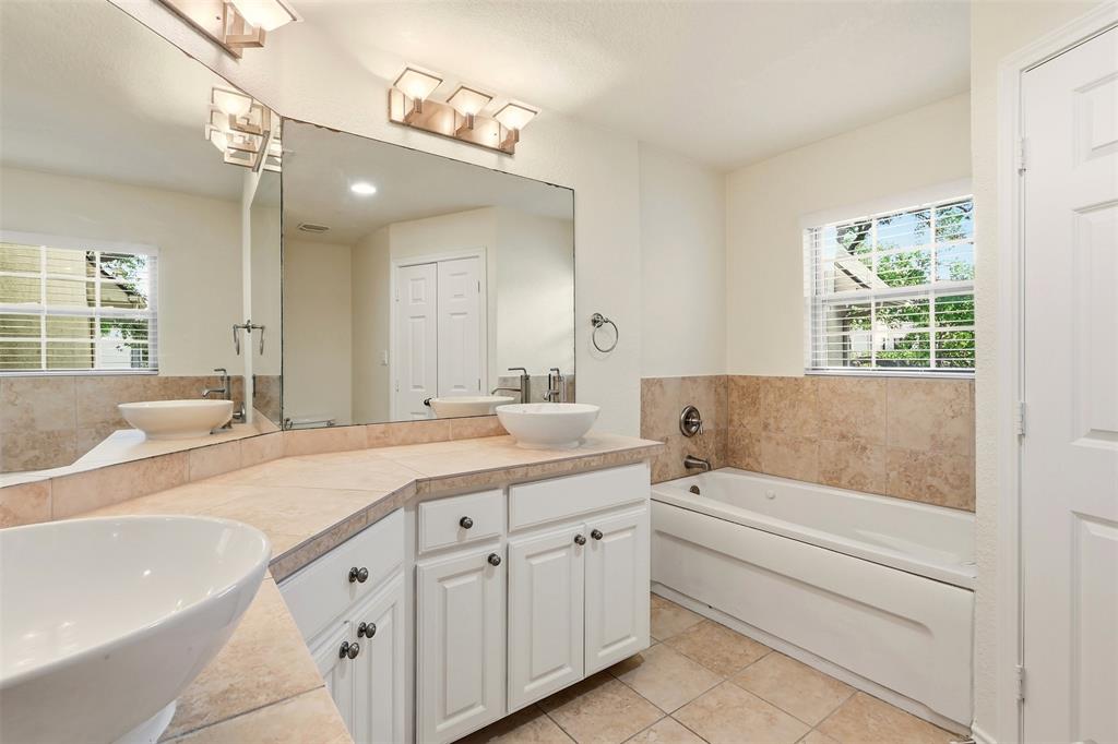 9486 Timberleaf Drive Property Photo 26