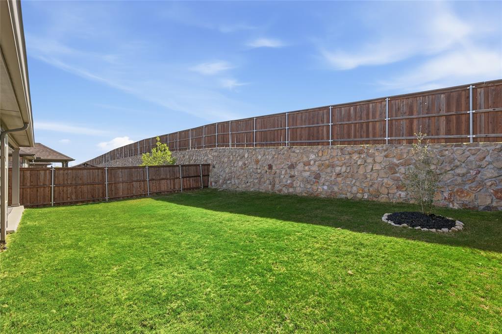 5628 Castle Peak Bend Property Photo 24