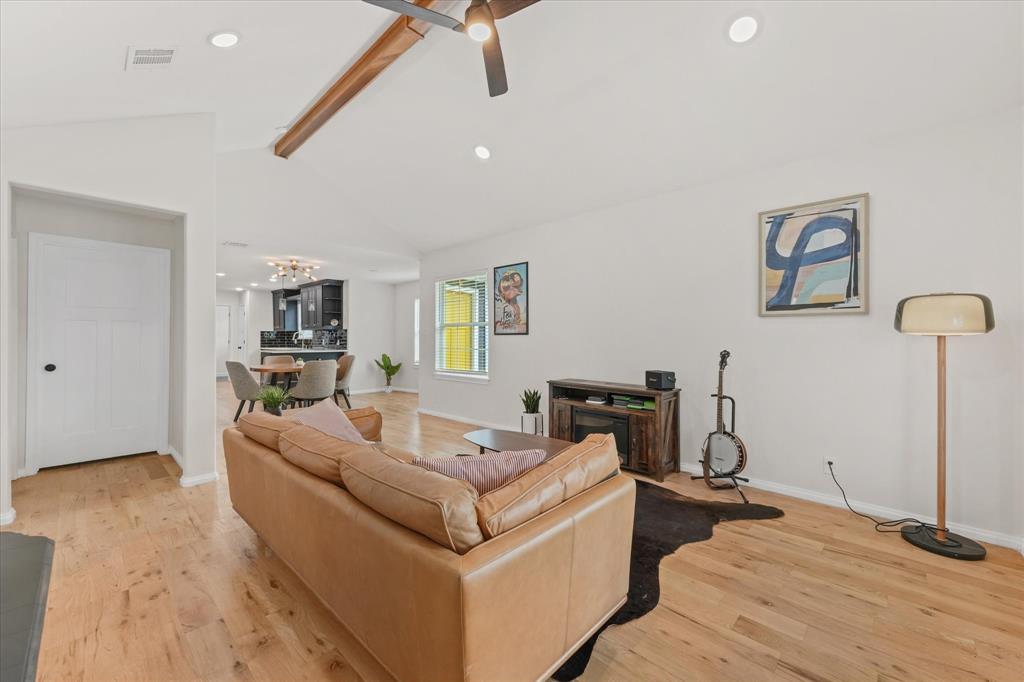 1212 Woodland Avenue Property Photo 11