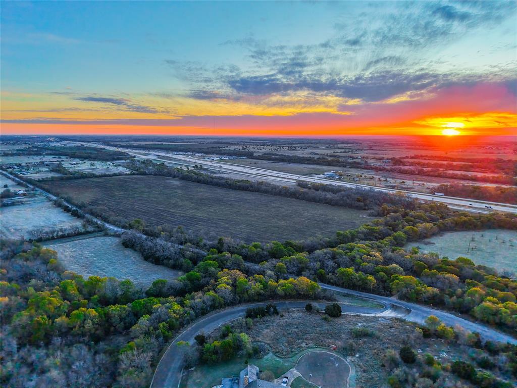 Unk Ih 35 Property Photo 6