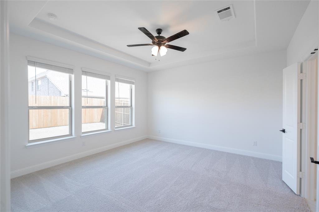 2225 Valencia Drive Property Photo 11