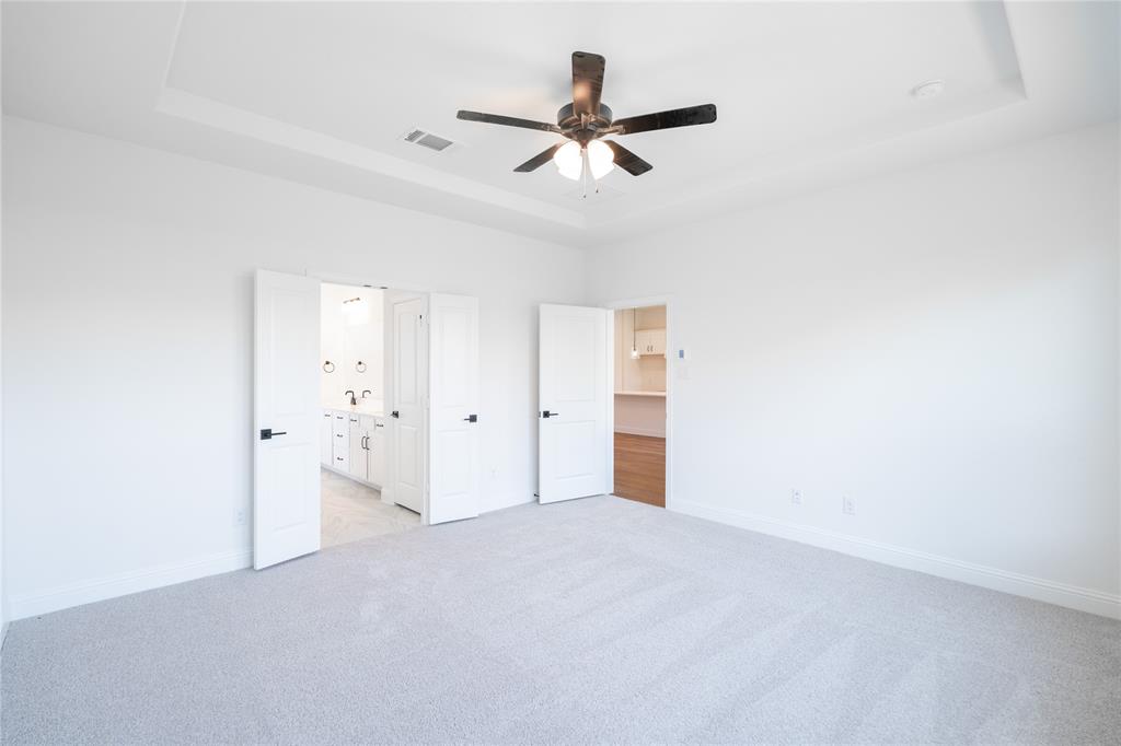 2225 Valencia Drive Property Photo 13