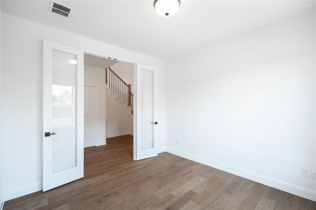 2225 Valencia Drive Property Photo 17