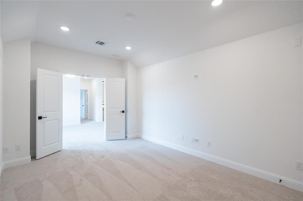 2225 Valencia Drive Property Photo 20