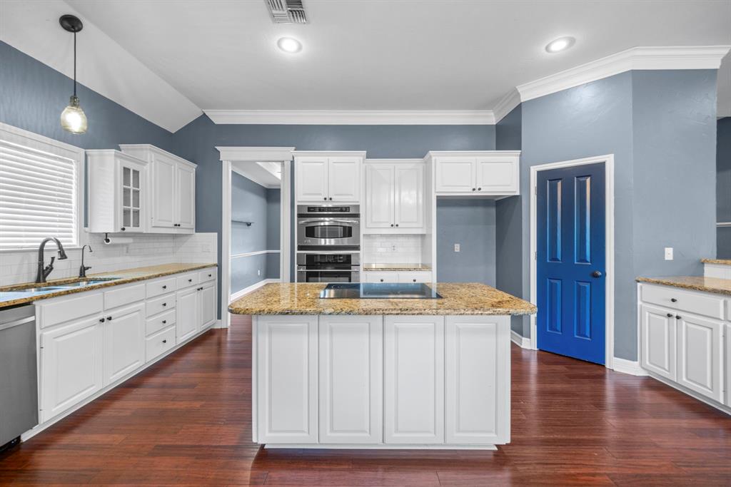 11025 Granbury Cove Property Photo 8