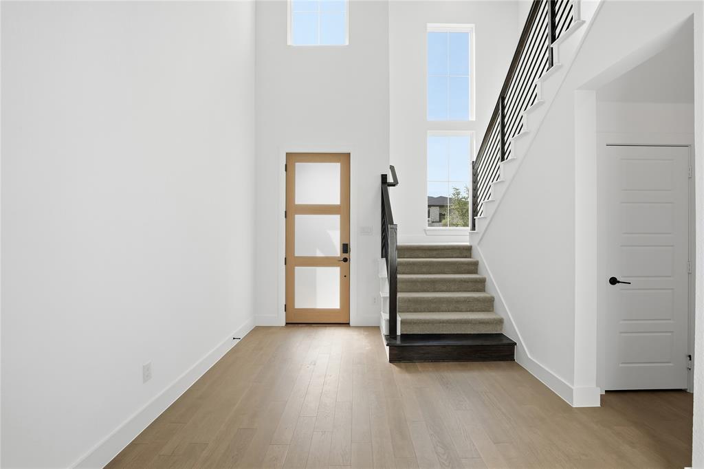 7432 Wayward Wind Way Property Photo 10