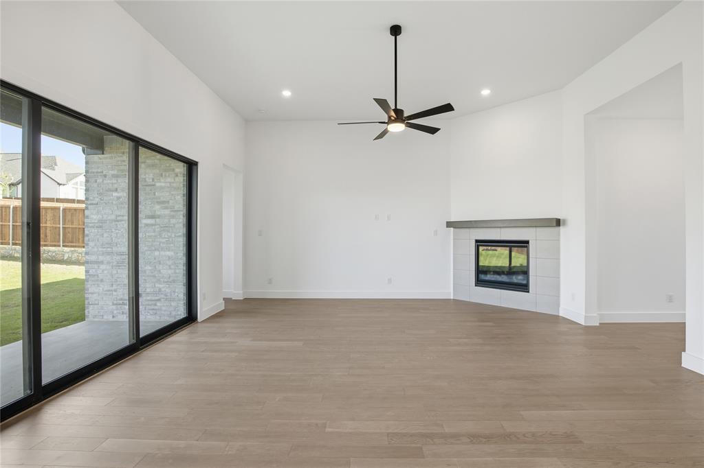 7432 Wayward Wind Way Property Photo 15