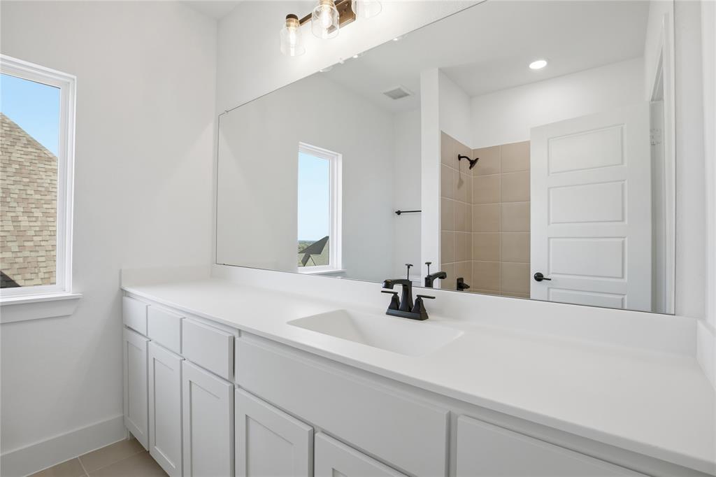 7432 Wayward Wind Way Property Photo 28