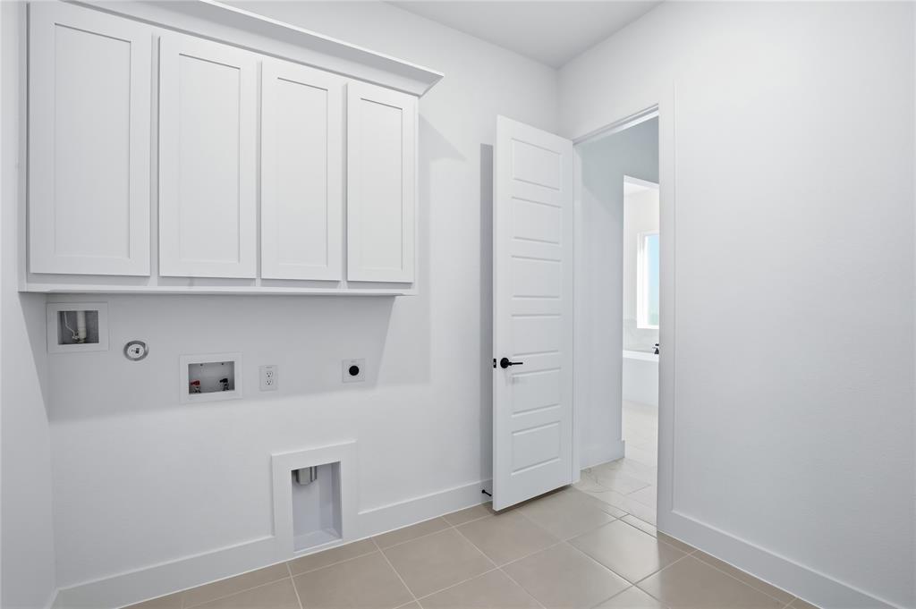 7432 Wayward Wind Way Property Photo 30
