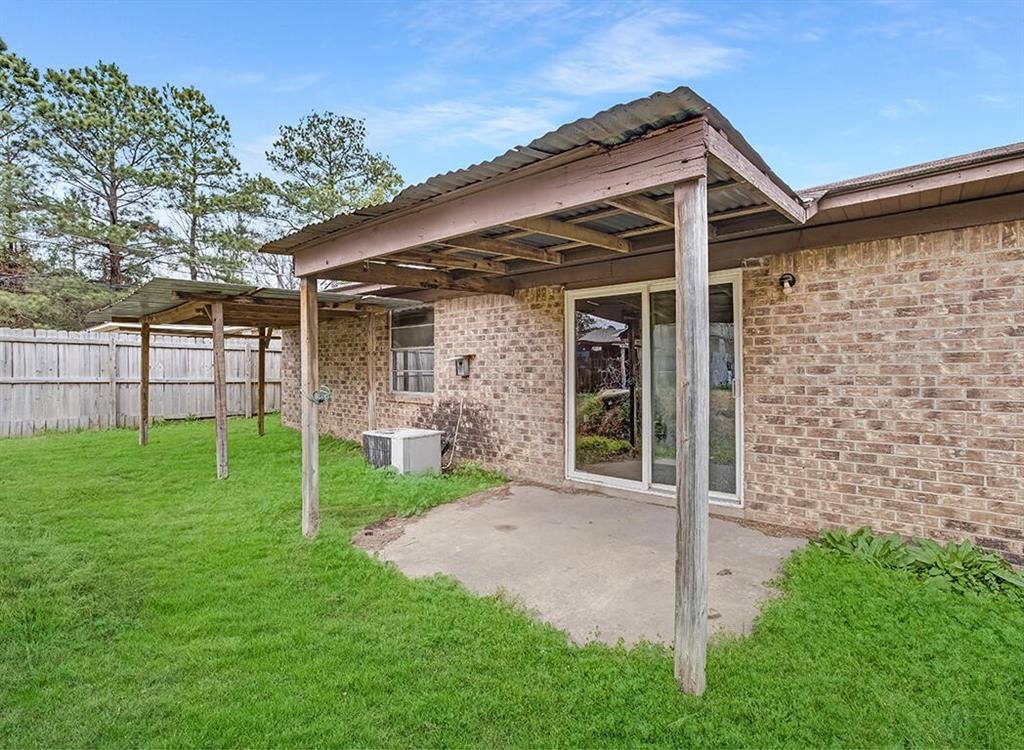 165 Greenforest Trail Property Photo 2