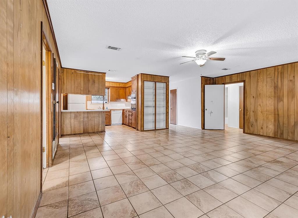 165 Greenforest Trail Property Photo 6