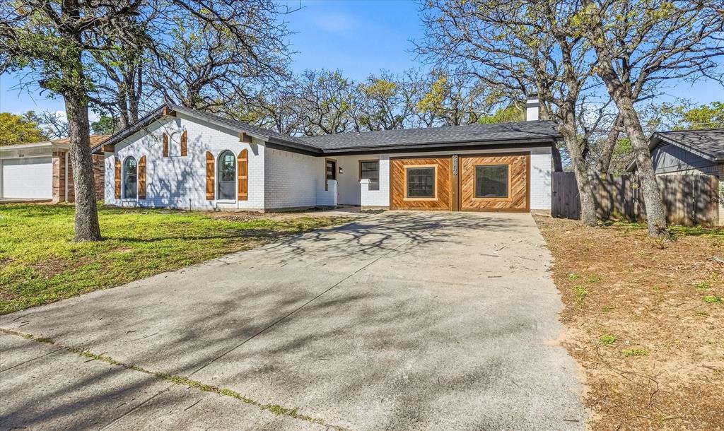 2804 Bent Tree Lane Property Photo 1