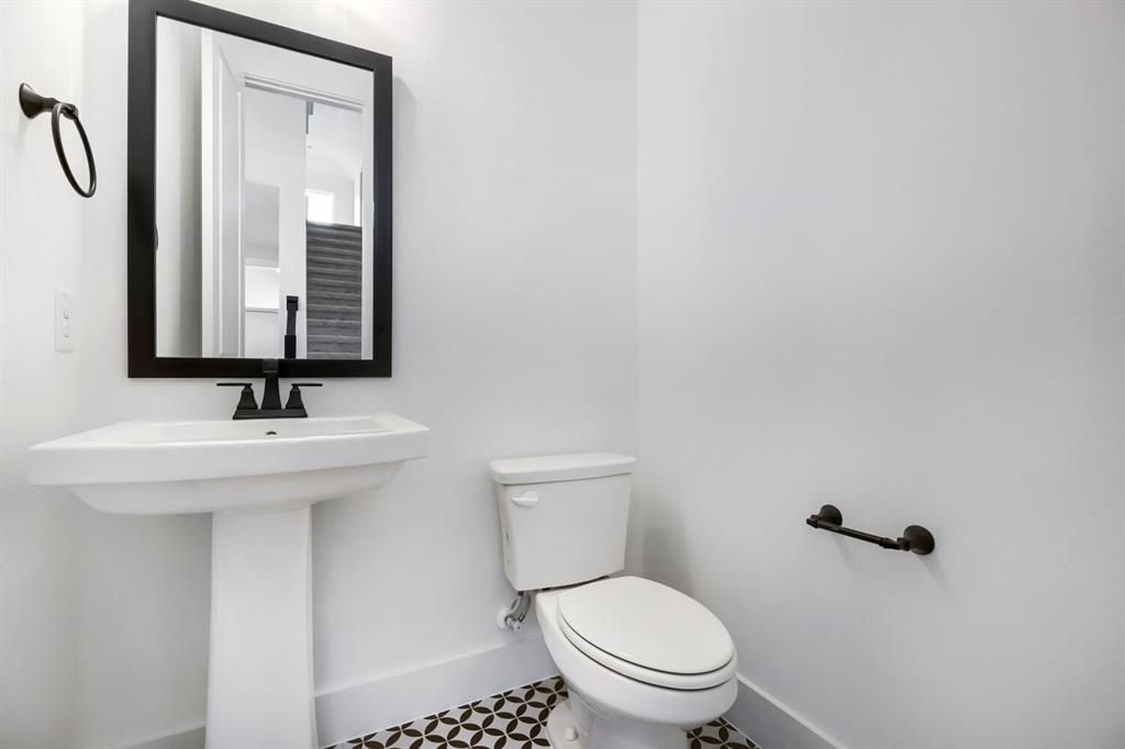 3320 Maidenhair Lane Property Photo 10