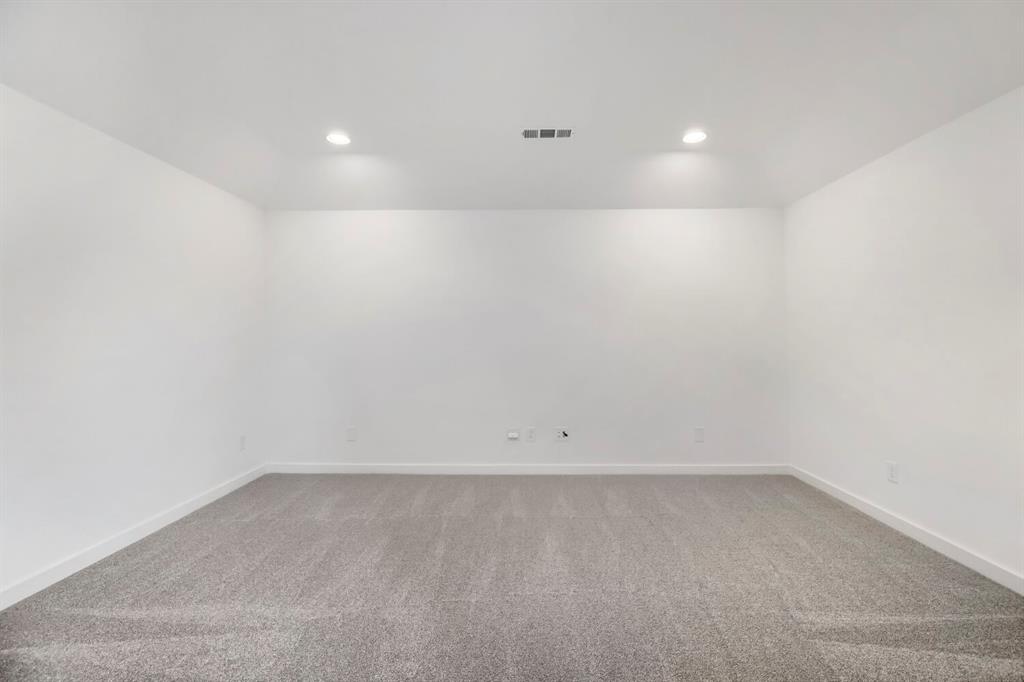 3320 Maidenhair Lane Property Photo 17