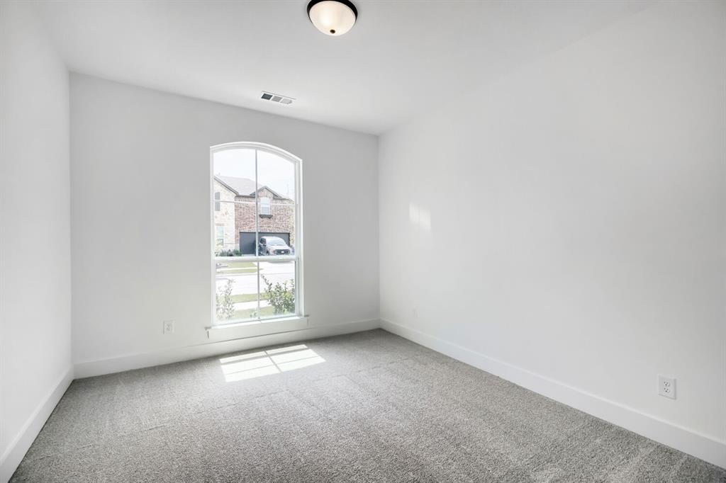 3320 Maidenhair Lane Property Photo 20