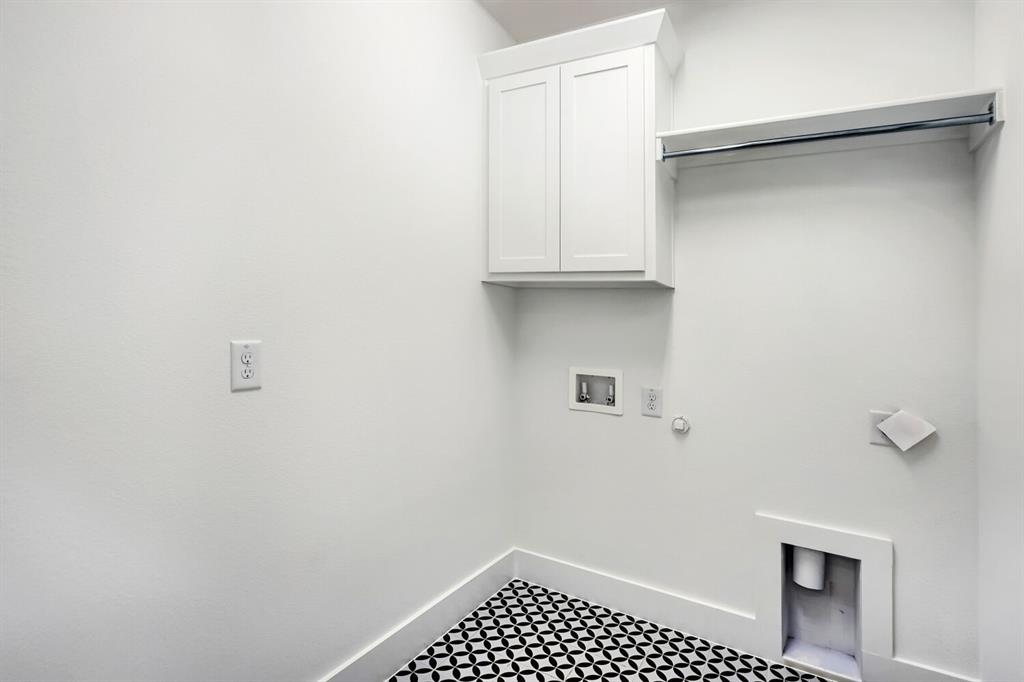 3320 Maidenhair Lane Property Photo 23
