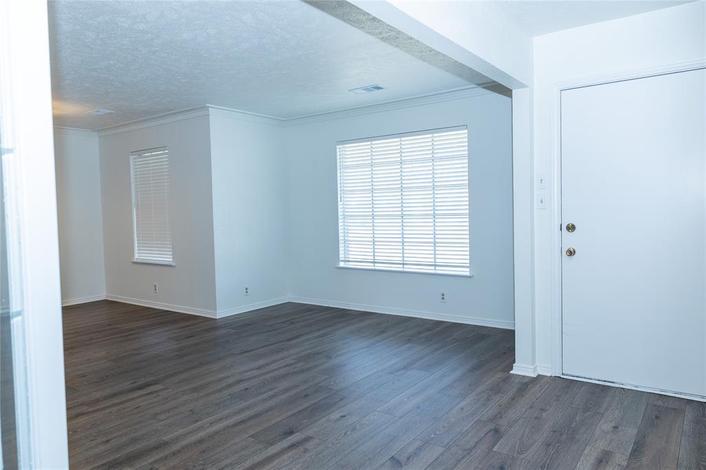 1860 Meadow Valley Lane Property Photo 4