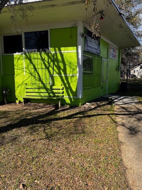 2818 Greenwood Road Property Photo 3