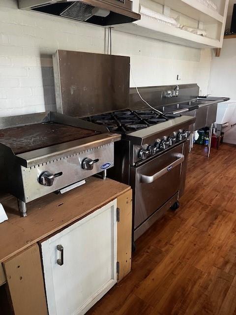 2818 Greenwood Road Property Photo 7