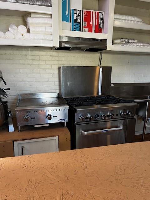 2818 Greenwood Road Property Photo 8