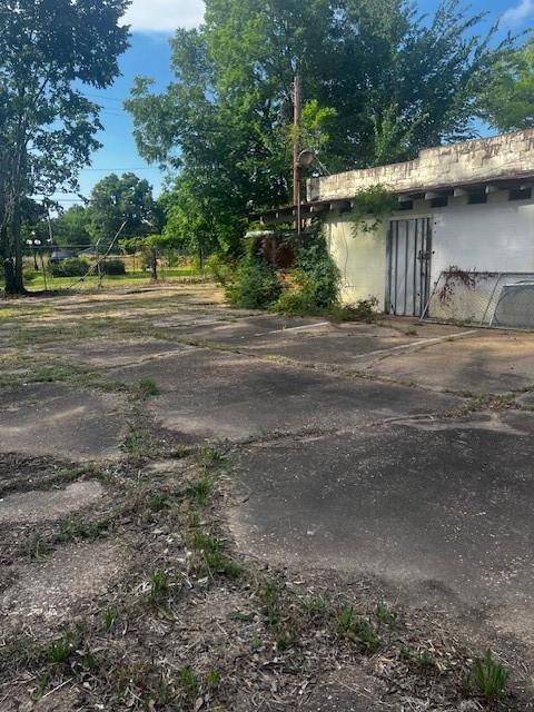 2818 Greenwood Road Property Photo 39