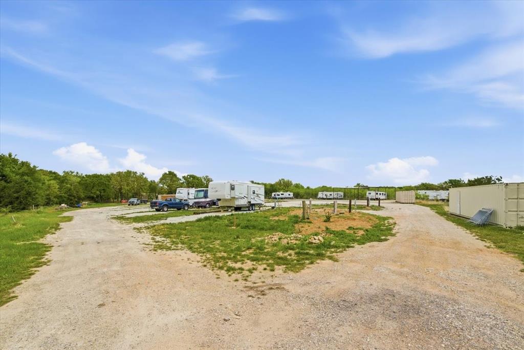 431 Hcr 2105 Loop Property Photo 10