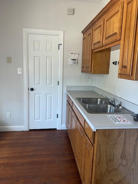 904 W Henderson Street Property Photo 10