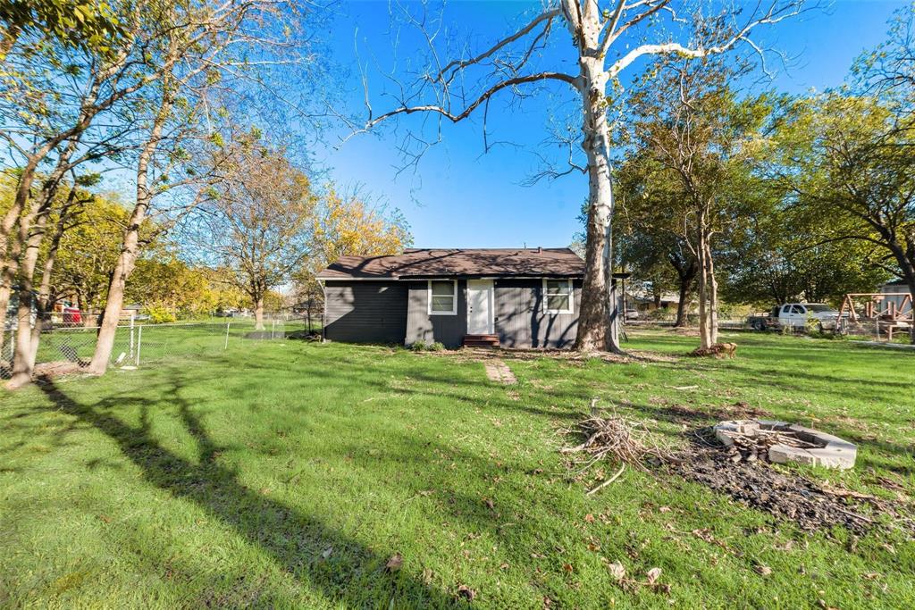109 Lydia Street Property Photo 2