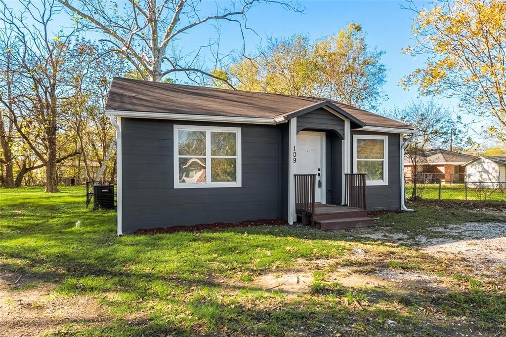 109 Lydia Street Property Photo 6