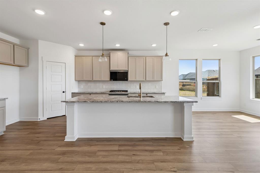 8809 Preakness Street Property Photo 6