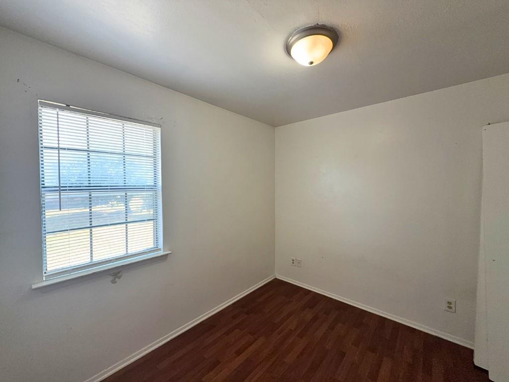 811 W Walnut Street A103 Property Photo 8