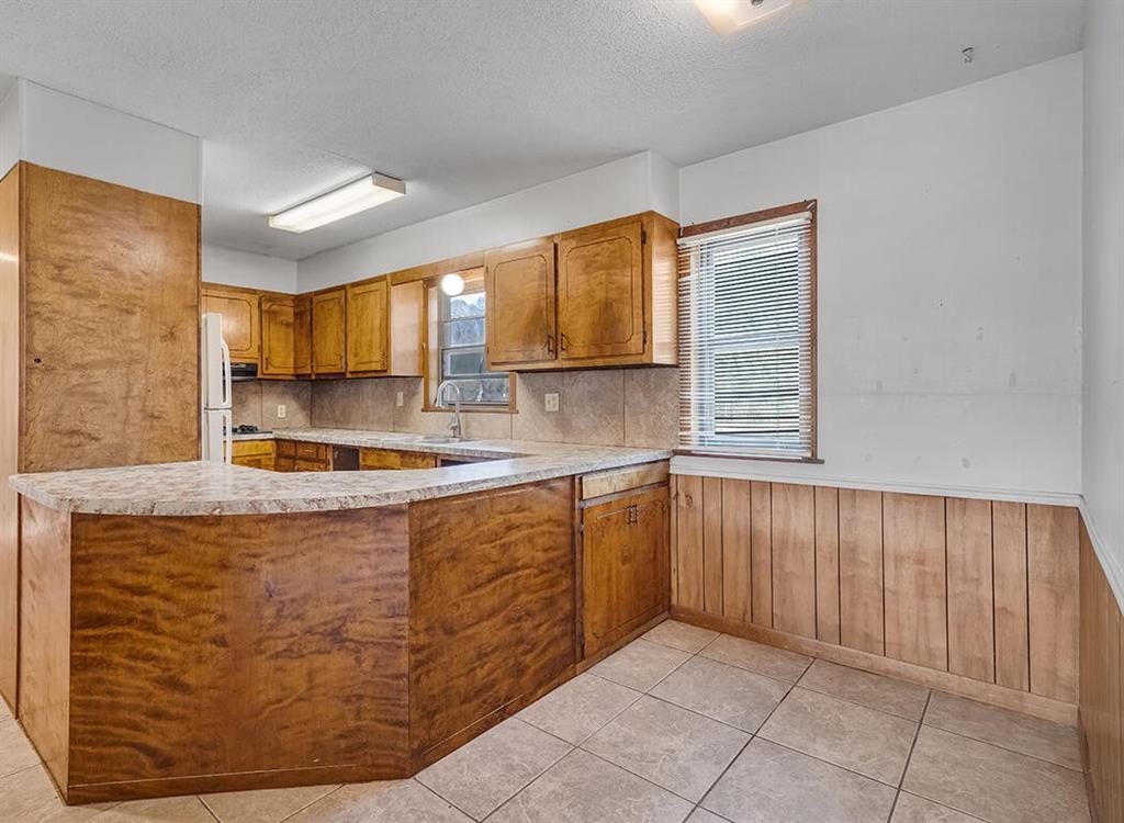 187 Alan Street Property Photo 5