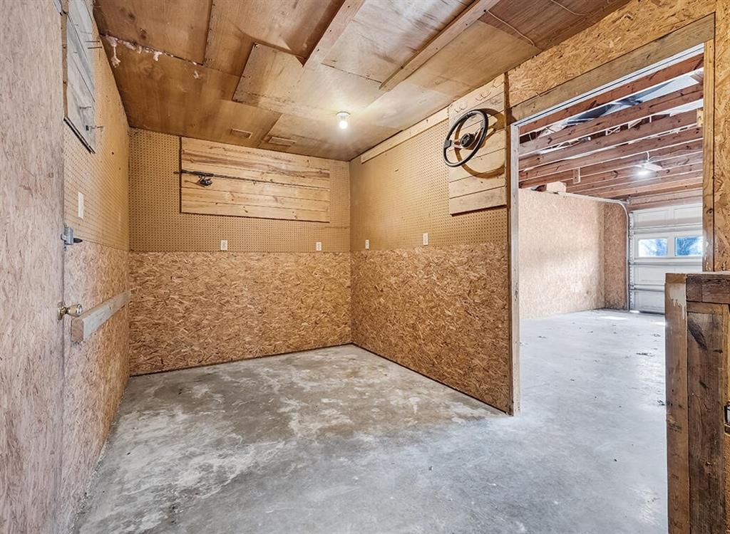 187 Alan Street Property Photo 10